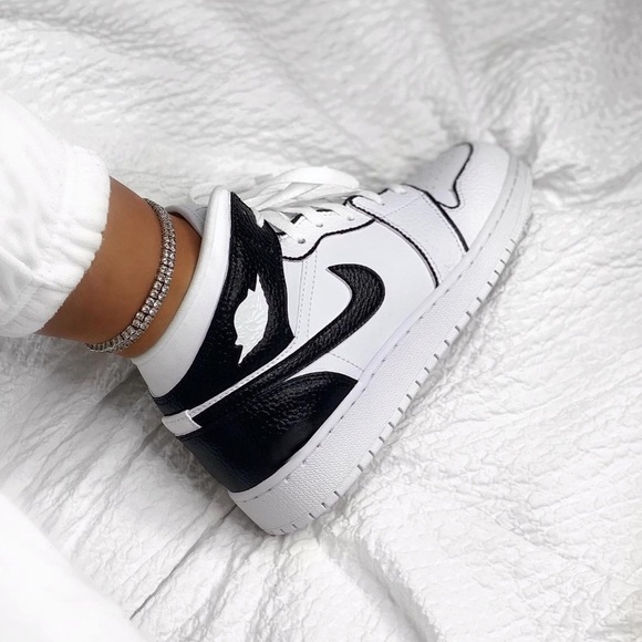 Black Jordans - Picture 1 of 2